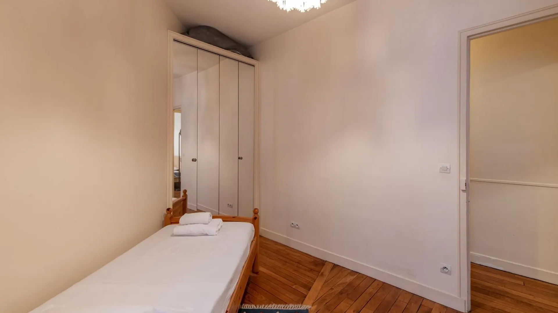 Francisque Sarcey - Appartement Proche Trocadero Paris Apartment